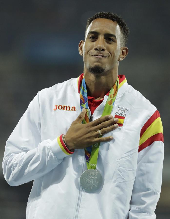 El hispanocubano miró al cielo nada más colgarse la medalla. La dedicatoria era para su abuela Cristina, quien le inculcó la pasión por este deporte.