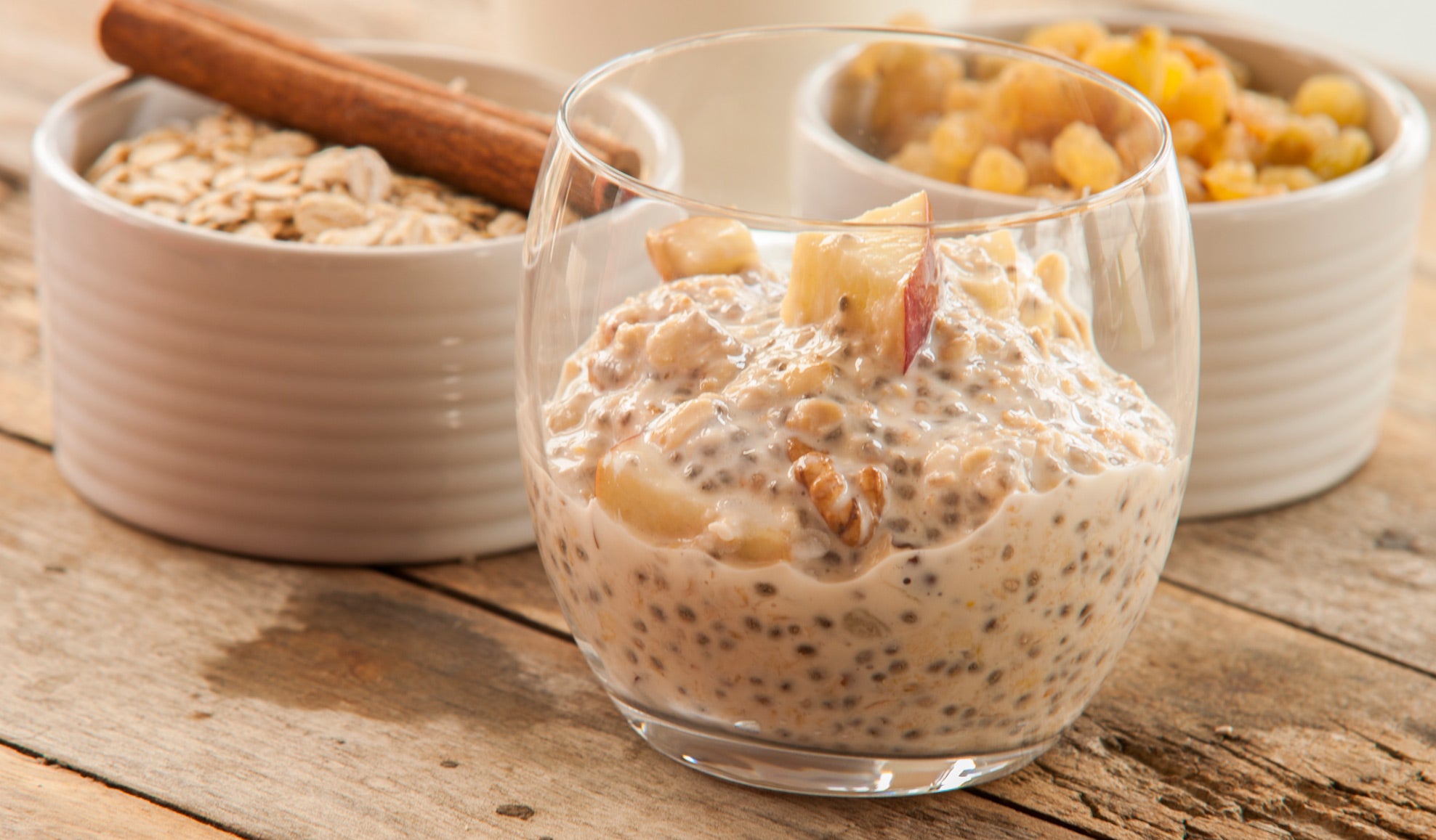 Yogur con chía y frutos secos.