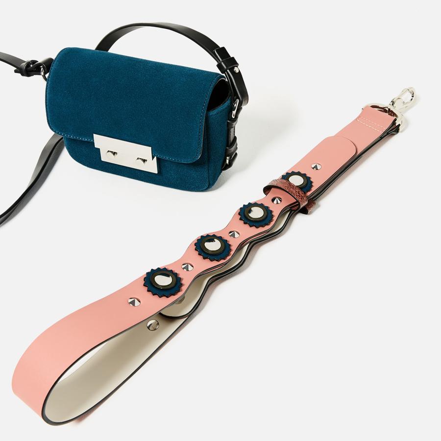 Los cambios de correa, una de las claves de la temporada que puedes llevar a cabo con bolsos como este de Zara (Precio: 35.95 euros)