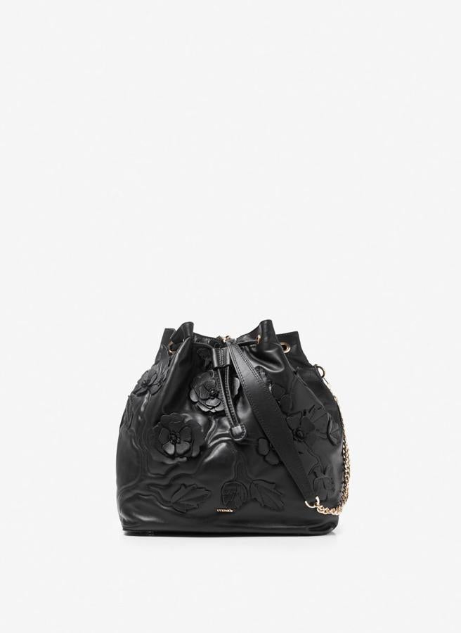 La versión más chic de una mochila, obra de Uterqüe (Precio: 150 euros)