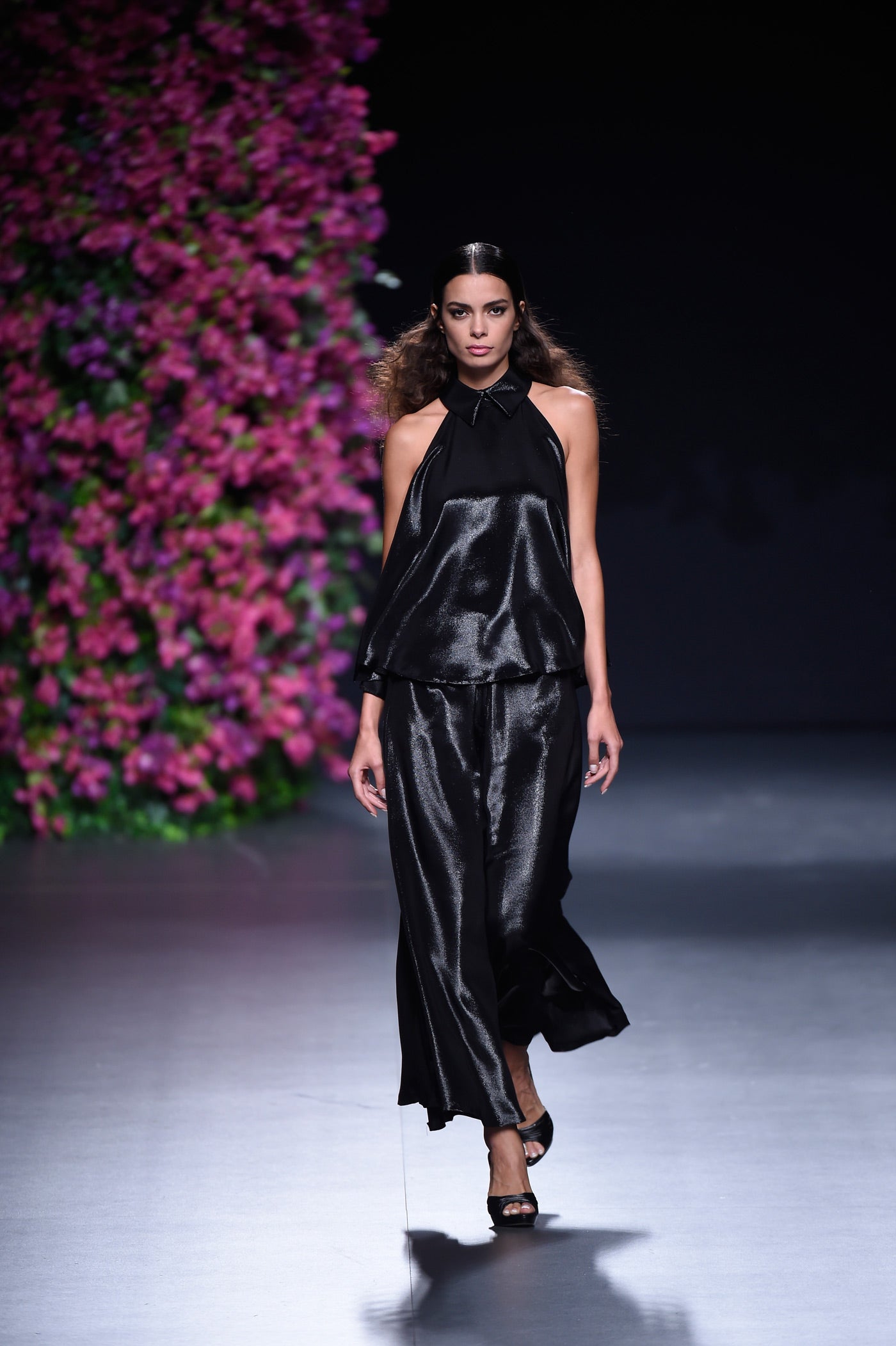 El blanco y el negro no podían faltar en esta última propuesta de Juana Martín.