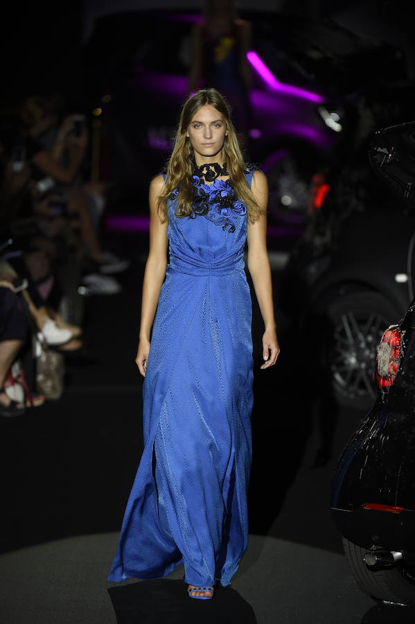 Uno de los diseños de fiesta de Álvaro y Arnaud en color azul