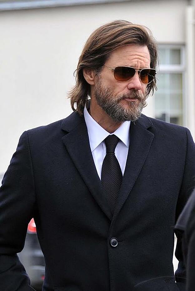 Jim Carrey en una imagen del funeral de Cathriona White.
