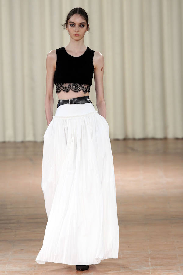 Crop top+ falda, combinación triunfadora de la firma