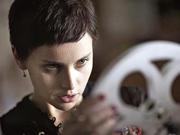 Un cáncer terminal y un ser aterrador que visita a un niño atribulado: son los dos monstruos a los que deben enfrentarse los protagonistas de Un monstruo viene a verme, basada en el best seller homónimo de Patrick Ness.