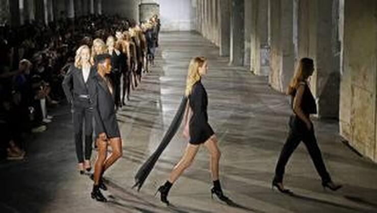 Fotos: Anthony Vaccarello se estrena en Yves Saint Laurent