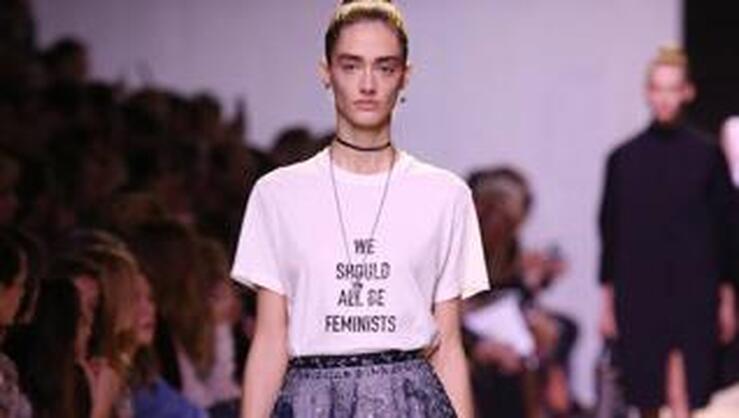 Fotos: Dior reivindica el feminismo en su colección primavera-verano 2017