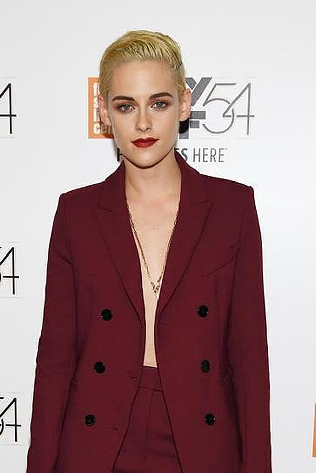 Kristen Stewart estrena nuevo look en el Festival de Cine de Nueva York.