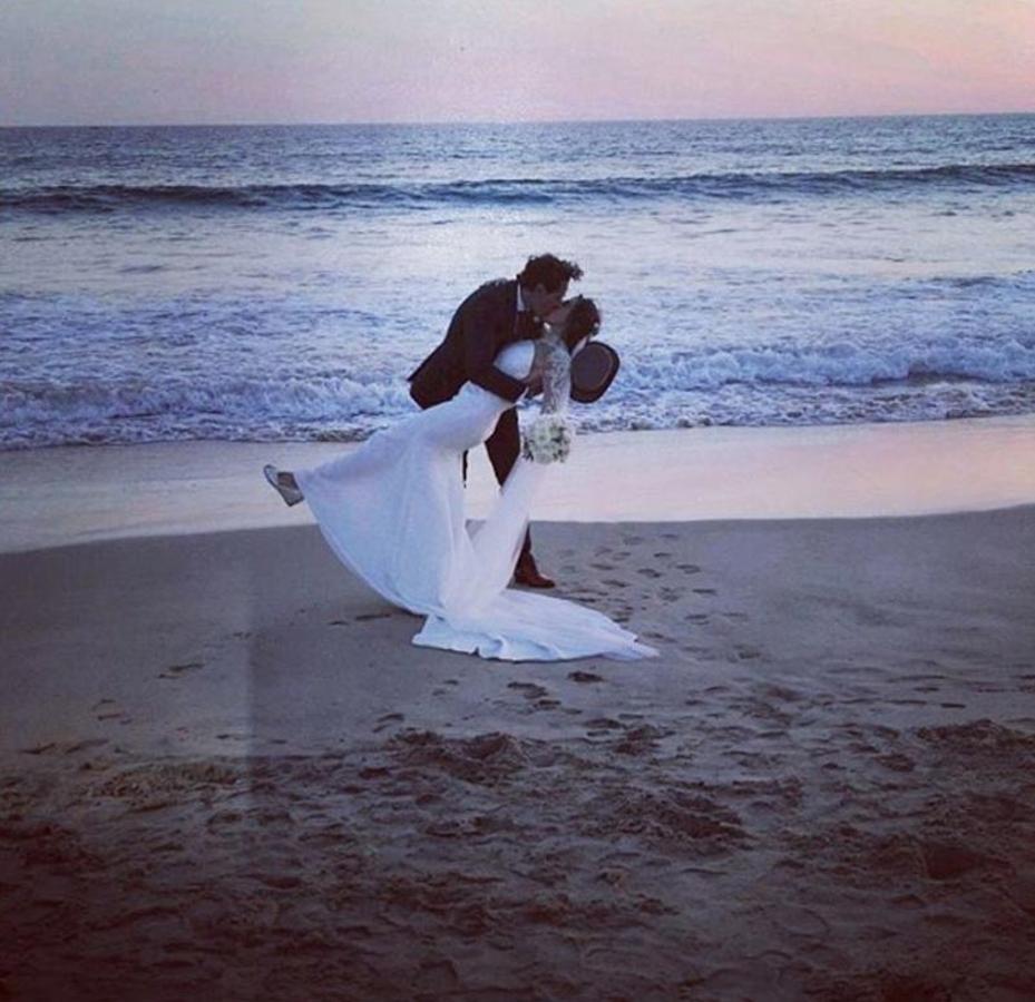 Pad Padilla y Juan Vidal, radiantes de felicidad en el día de su boda.