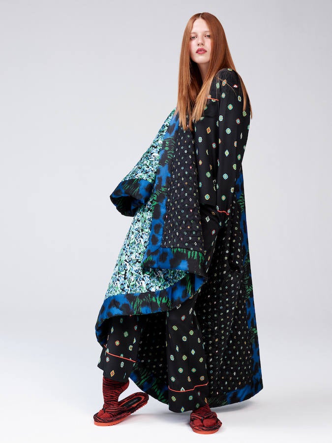 Celine, Yves Saint Laurent y Alexander Wang caeron rendidos ante la tendencia lencera y los pijamas y el gigante sueco tampoco se resiste a ello en su nueva colaboración.