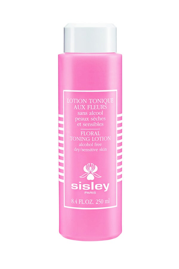 Para completar tanto el desmaquillaje como la limpieza y claridad de la piel. A base de extractos de Rosa, Aciano y Hamamelis con propiedades calmantes y suavizantes, se adapta especialmente a las pieles con tendencia seca y sensibles: tonifica la epidermis, la calma y prepara la piel para recibir los beneficios de los productos de tratamiento. (75€)