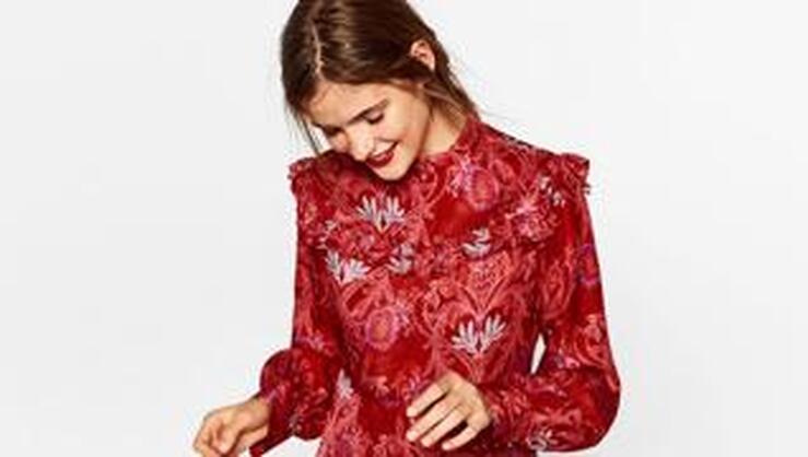 Fotos: Los vestidos y blusas con cuello victoriano que añadirás a tu carrito