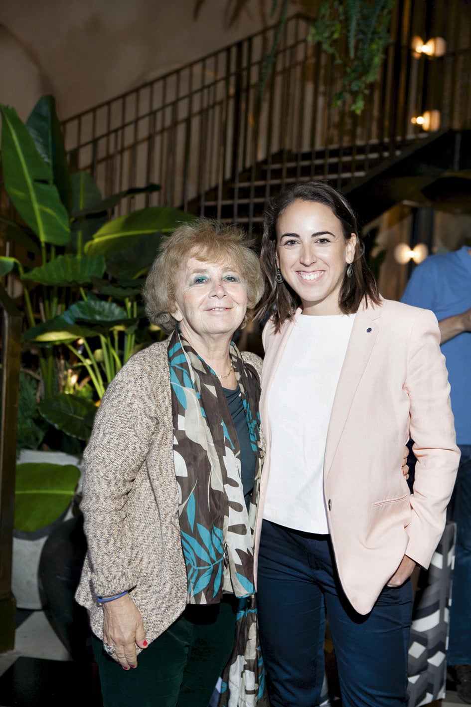 Alicia Kaufmann, catedrática de Sociología de las Organizaciones en la Univ. de Alcalá de Henares, y otra invitada.