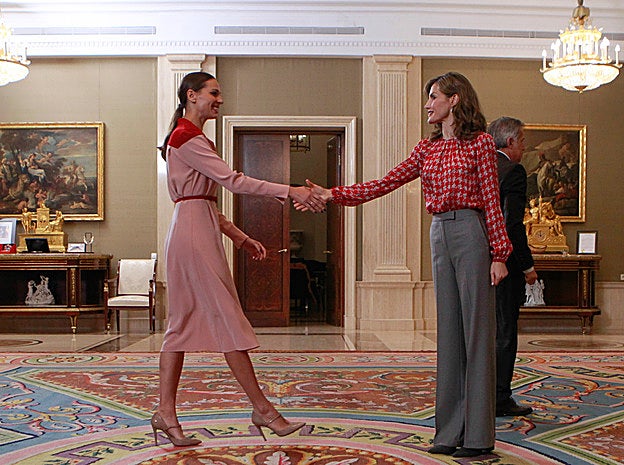 Duelo de estilo: Eva González vs Letizia