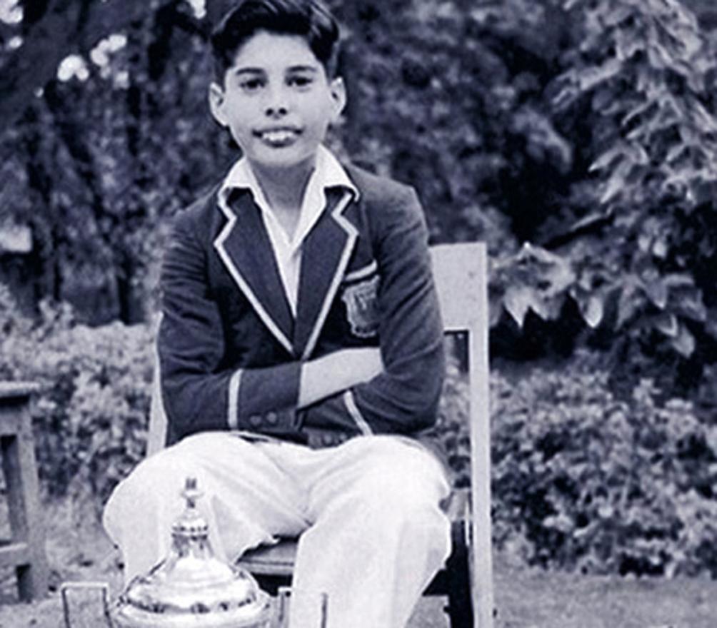 Un complejo: Su dentadura siempre le acomplejó, pero nunca arregló sus dientes por miedo a que su voz se resintiera.