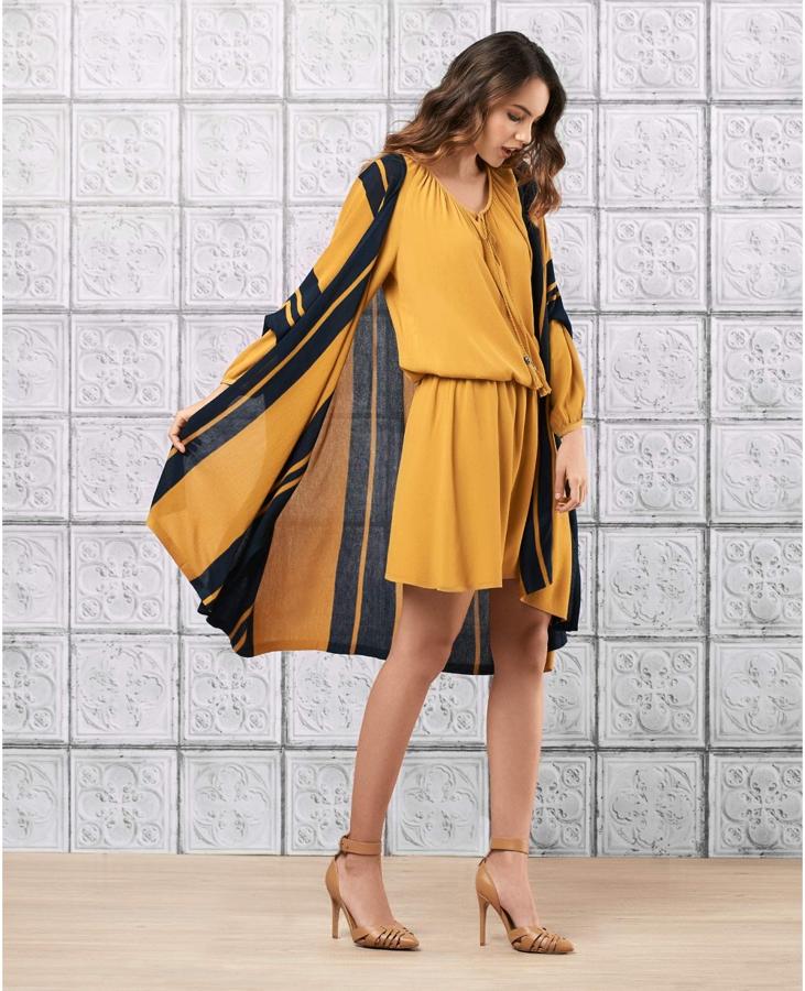 Kimono y vestido vaporosos.