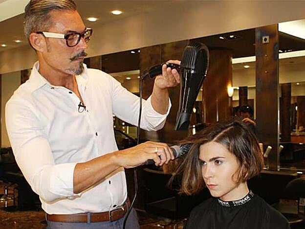 El estilista y asesor de imagen Antonio Garrido, embajador de la firma especializada Termix, asegura que el corte estilo bob, en sus diversas expresiones, es el que mejor se adapta a todas las estructuras faciales.