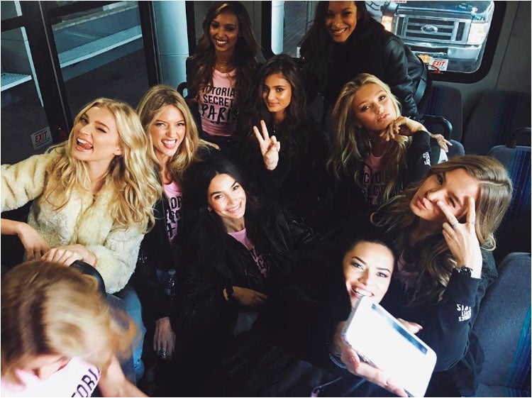 También el aeropuerto es un buen sitio para sacar instantáneas juntas.