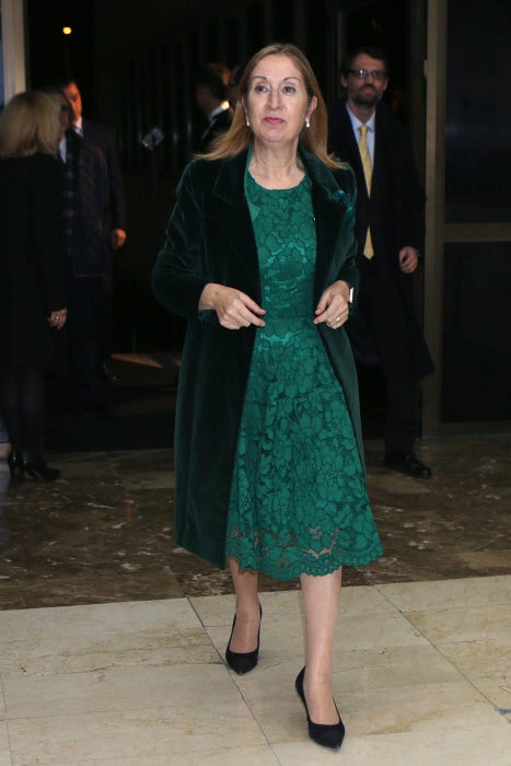 La Presidenta del Congreso acompañó a los premiados en la gran noche del periodismo.