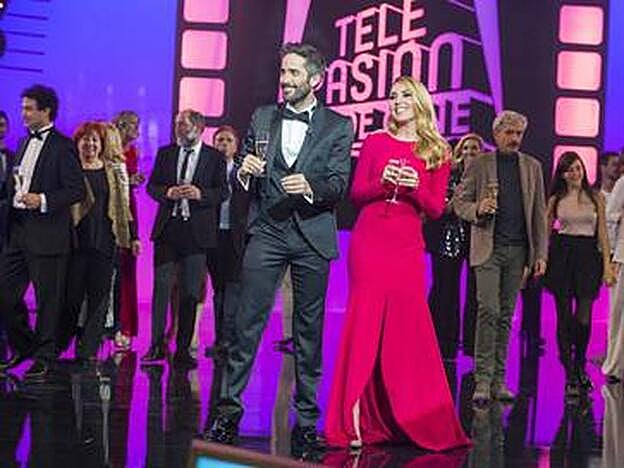 Berta Collado y Raul Leal serán los presentadores de 'Telepasión va de cine'.