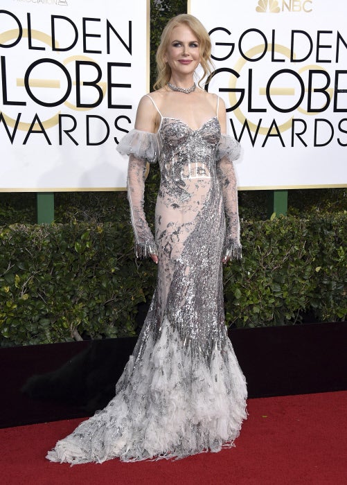 Con ella sí que no hay discusión: su look metalizado de McQueen no se salva...