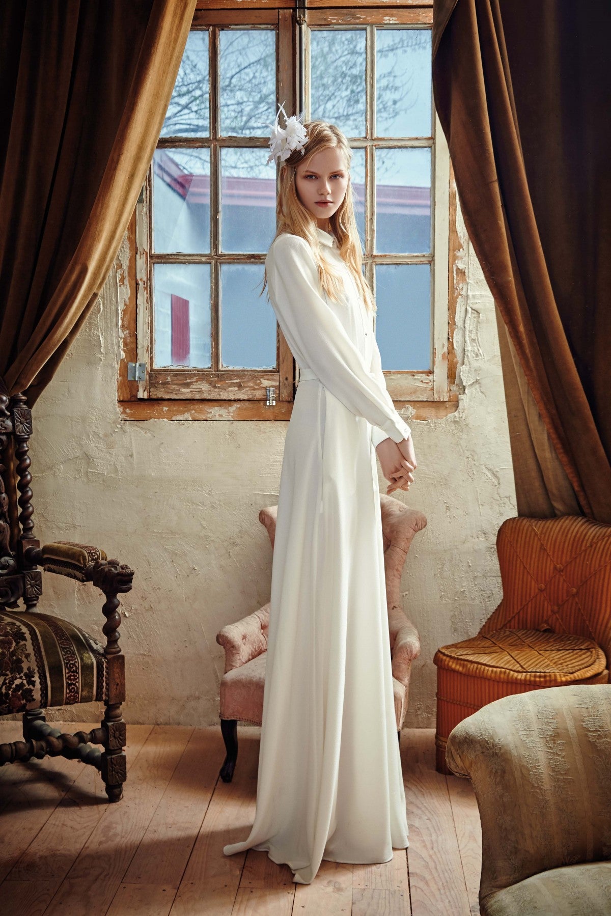 El look de la imagen es de lo más inspirador, y es otro de los que admite mil opciones en función del tipo de novia que seas.