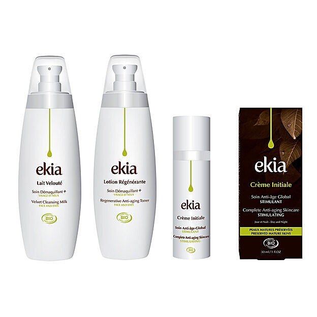 Ekia- Leche limpiadora (26€) Tónico regenerador (29€) y Crema antiedad (41€)