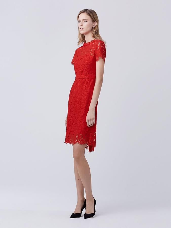 El rojo le favorece, y esta sería una muy buena apuesta para los actos de día del próximo 20 de enero.