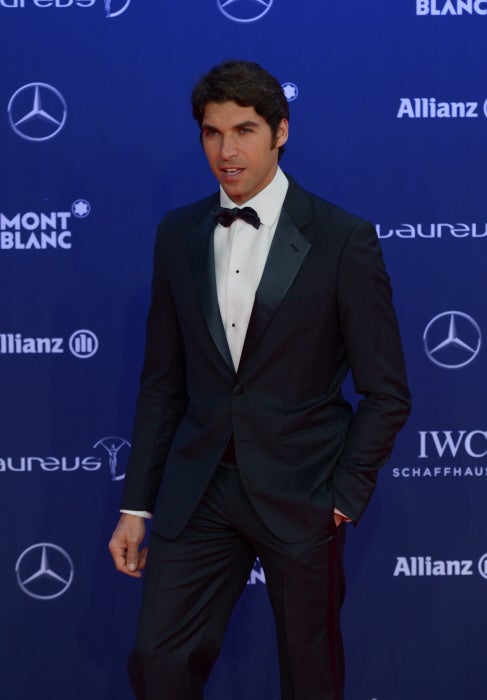 El torero fue uno de los más elegantes de la noche. Su esmoquin era impecable.