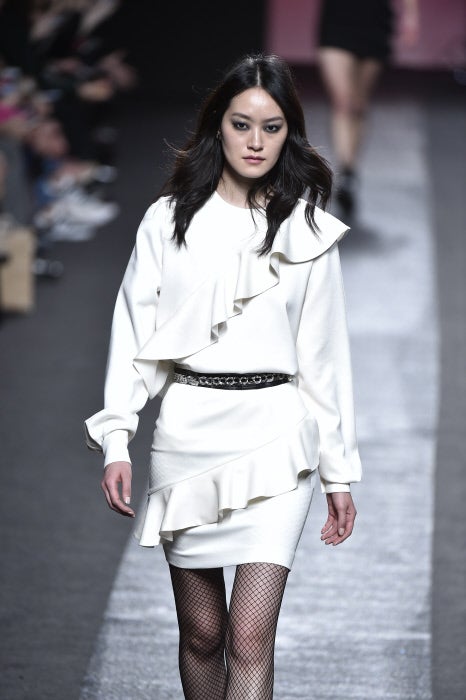 Los volantes, una de las señas de identidad de la diseñadora que empezó diseñando trajes de flamenca, no han faltado.