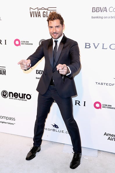 David BIsbal puso el acento español en la fiesta de Elton John que recauda fondos para luchar contra el SIDA