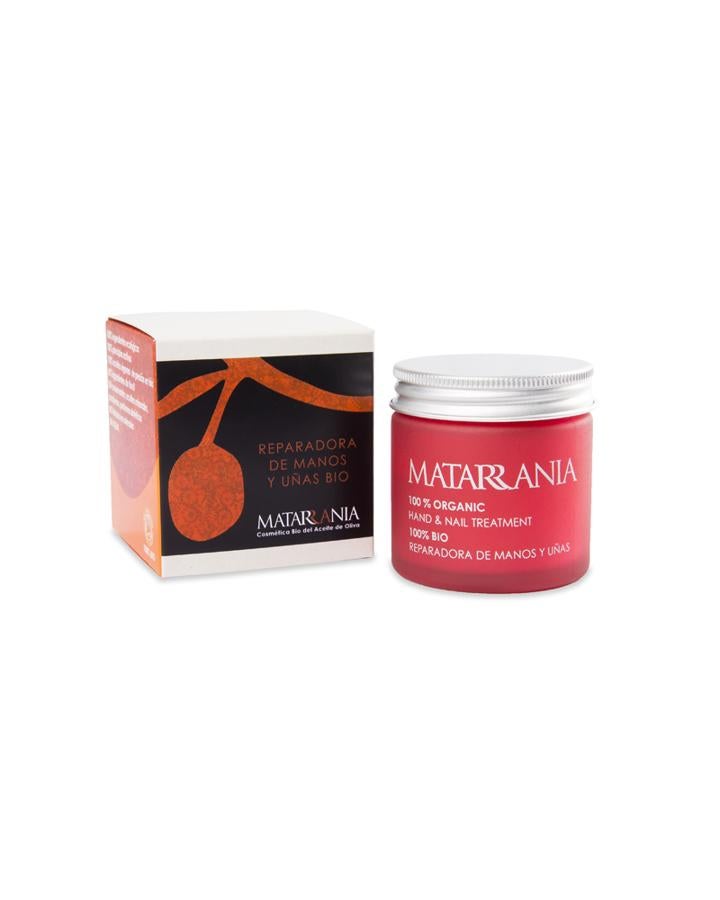 Repara, suaviza, hidrata en profundidad y protege de las inclemencias ambientales que provocan su envejecimiento. Además, refuerza las uñas evitando su rotura. (17,80€, 60 ml, en www.matarrania.com)