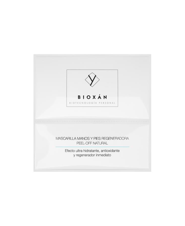 Dos sobres que contienen dos geles (uno de calcio y otro rico en principios activos como aceite de soja, alginato, vitamina E y chitosán) que, mezclados, forman una mascarilla que hidrata hasta un 34% y regenera, también en profundidad, las manos y los pies. (34,90€, 4 mascarillas)