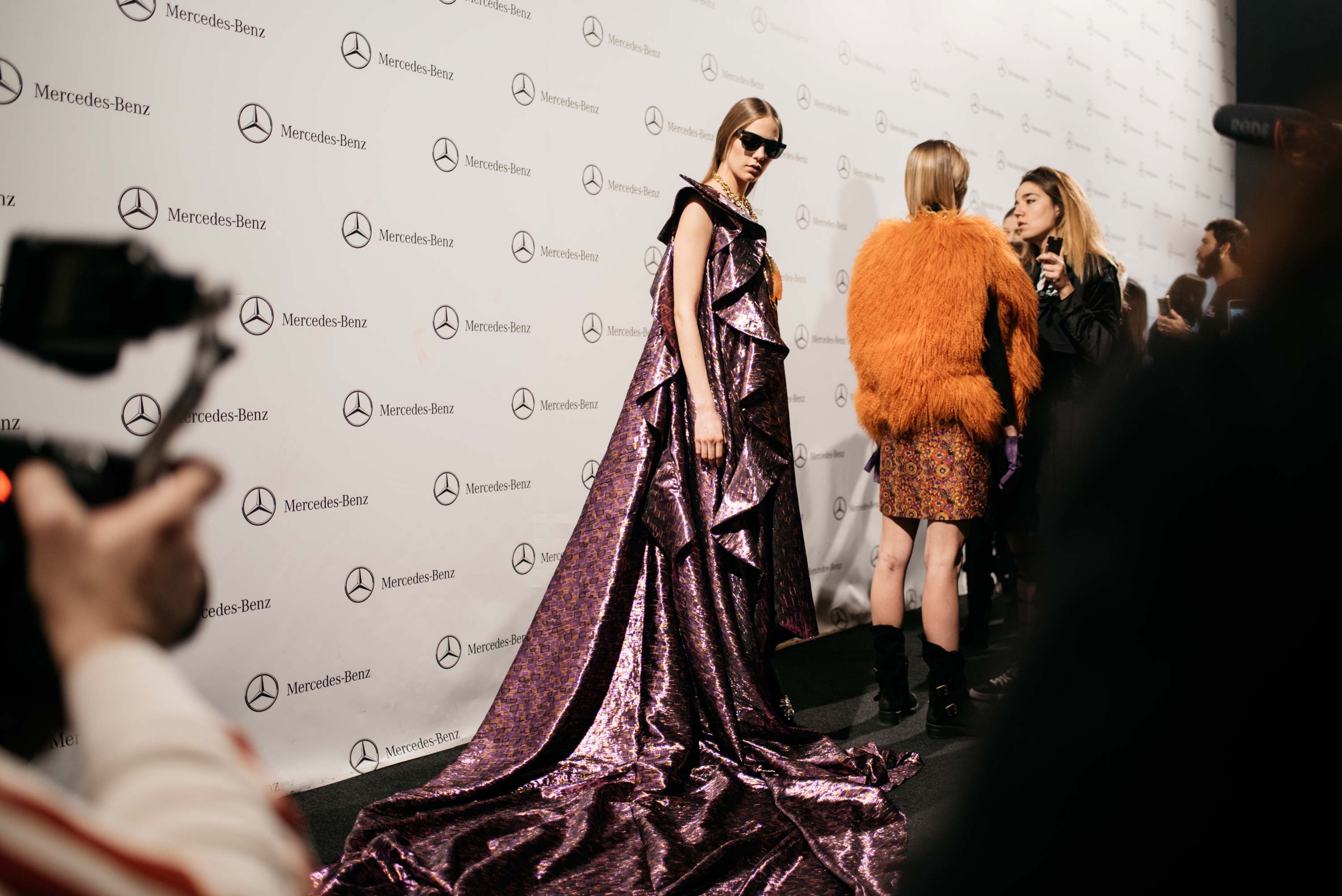 Las modelos posan todo el rato, para todo el mundo, no solo cuando salen a desfilar.