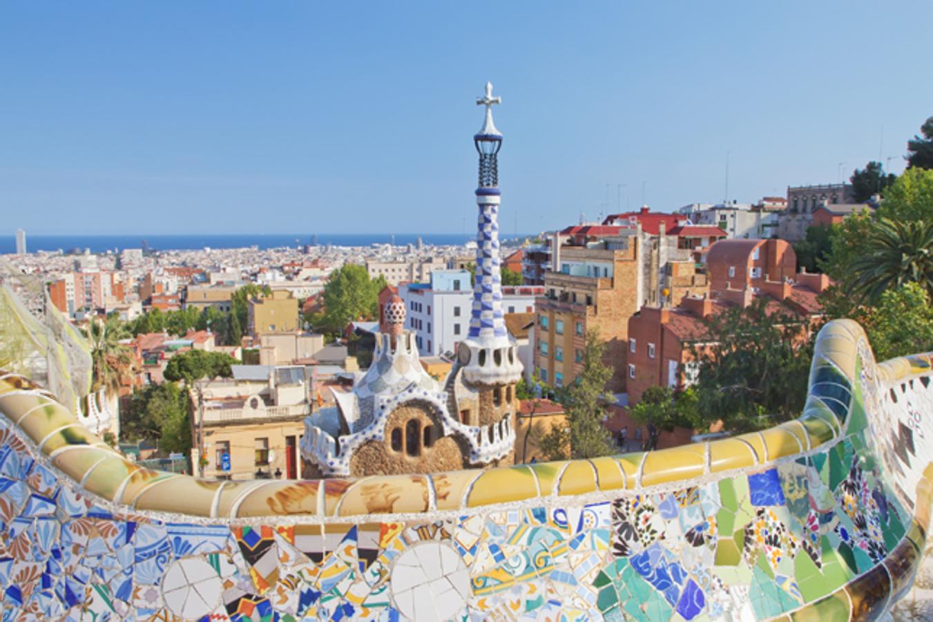 La única ciudad española que encontramos en el 'top 10' de los Travellers' Choice es Barcelona, y sin desmerecer a otras plazas patrias, lo entendemos perfectamente. Porque Barcelona es diferente, es modernidad y modernismo, es sol y playa, pero también cultura, es color y arte, es más Europa que ninguna, pero con ese toque de tradición que le hace única.