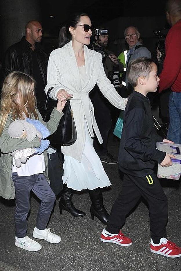 Angelina Jolie y sus hijos en una imagen reciente.