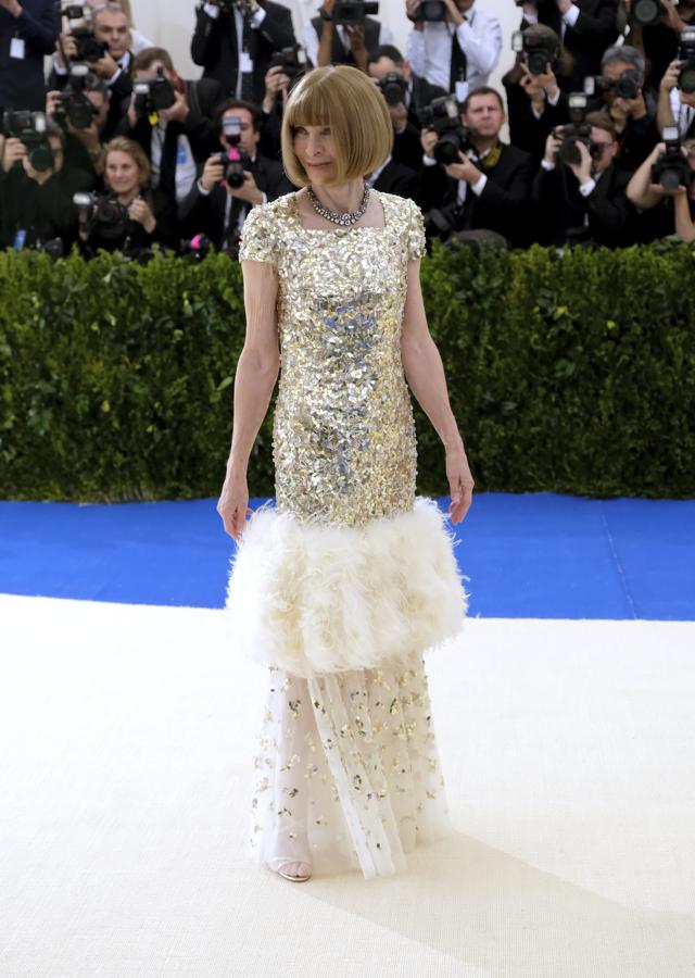 La anfitriona de la noche,fiel a Chanel