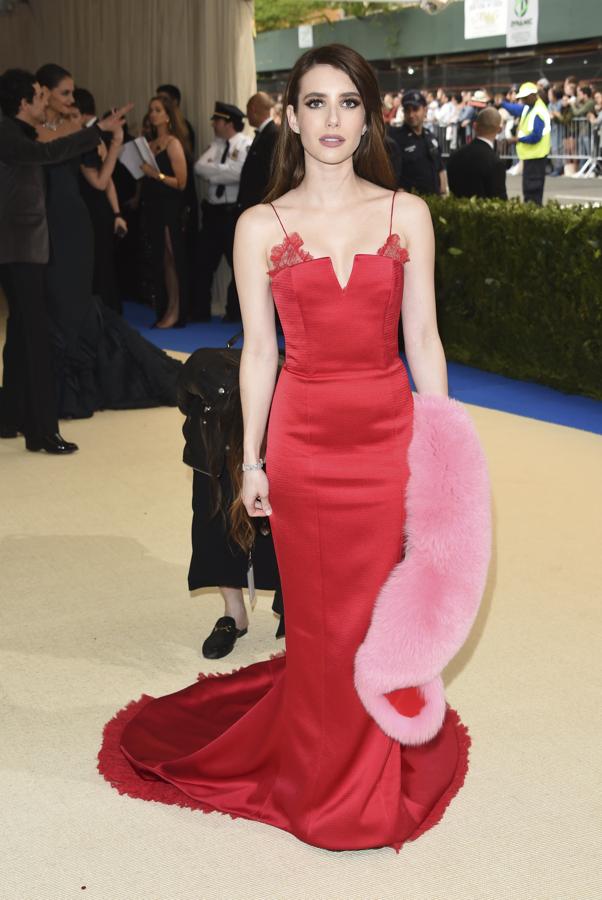 Diane Von Furstenberg estaba detrás del vestido rojo con el que vimos a la actriz