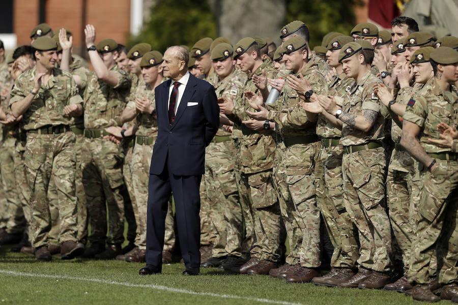 Además, prosigue el comunicado, "el duque no aceptará nuevas invitaciones para visitas y otros compromisos, aunque seguirá asistiendo a ciertos eventos públicos de vez en cuando".