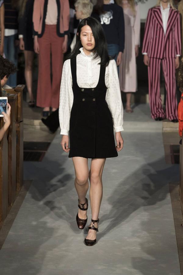 El pichi es uno de los básicos en el armario de la it girl y no podía faltar en su nueva colección