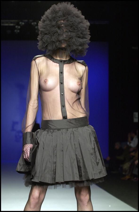 Uno de los desfiles más polémicos del diseñador tras su debut en la pasarela madrileña