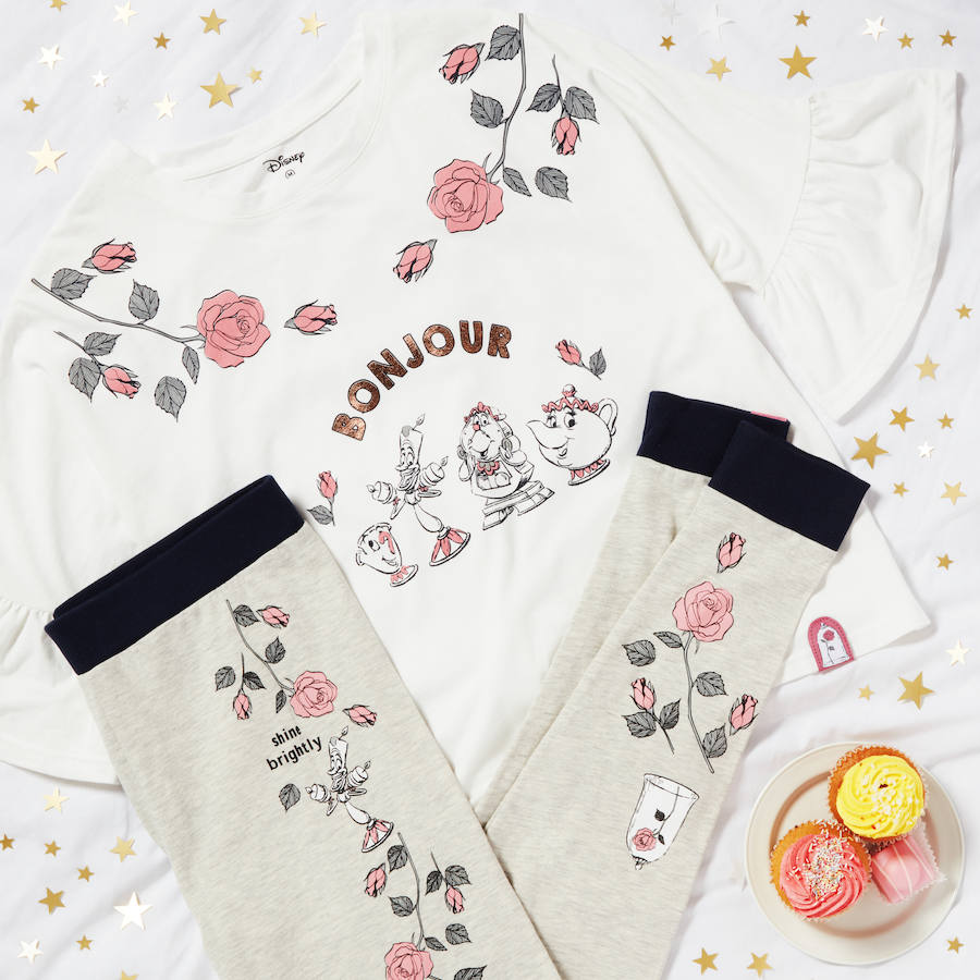 La colección de pijamas y ropa de hogar de 'La Bella y la Bestia' de Primark no nos deja decidirnos por un único modelo...