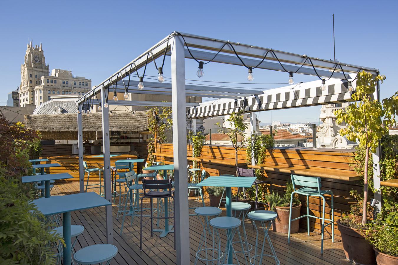 Un jardín en las nubes en la azotea del Hotel Iberostar Las Letras Gran Vía, en pleno centro de Madrid (Gran Vía, 11).