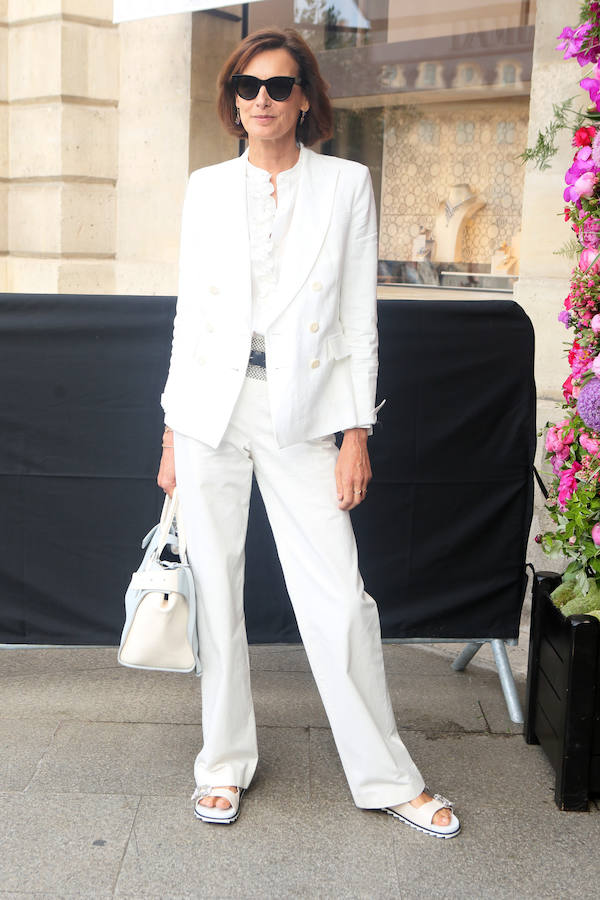 Ines de la Fressange, en el desfile de Schiaparelli en la Alta Costura de París.
