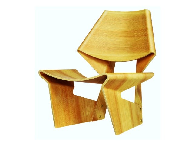 El Victoria & Albert de Londres homenajea a la madera contrachapada. Entre las estrellas, esta silla de Grete Jalk, de 1963. langeproduction.com.