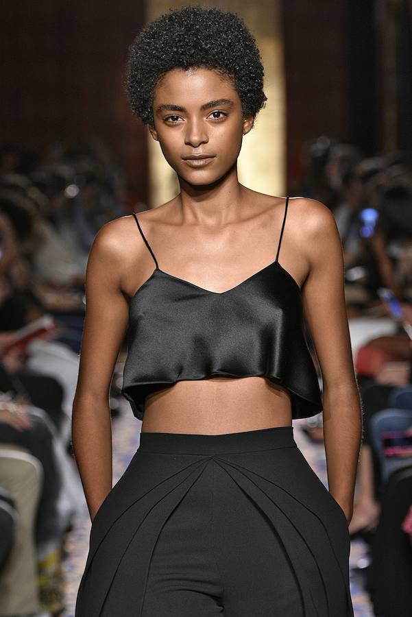 Desde 2013 la moda es su trabajo y su pasión. La caboverdiana ha desfilado para Kenzo, Agnes B, Dolce & Gabbana... y esta vez será la primera en el desfile de ropa interior.