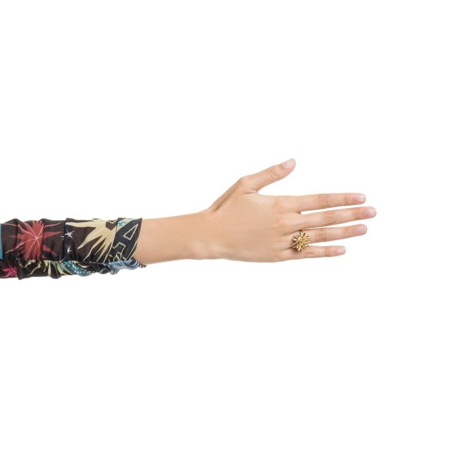 Anillo explosión dorado 25 euros.