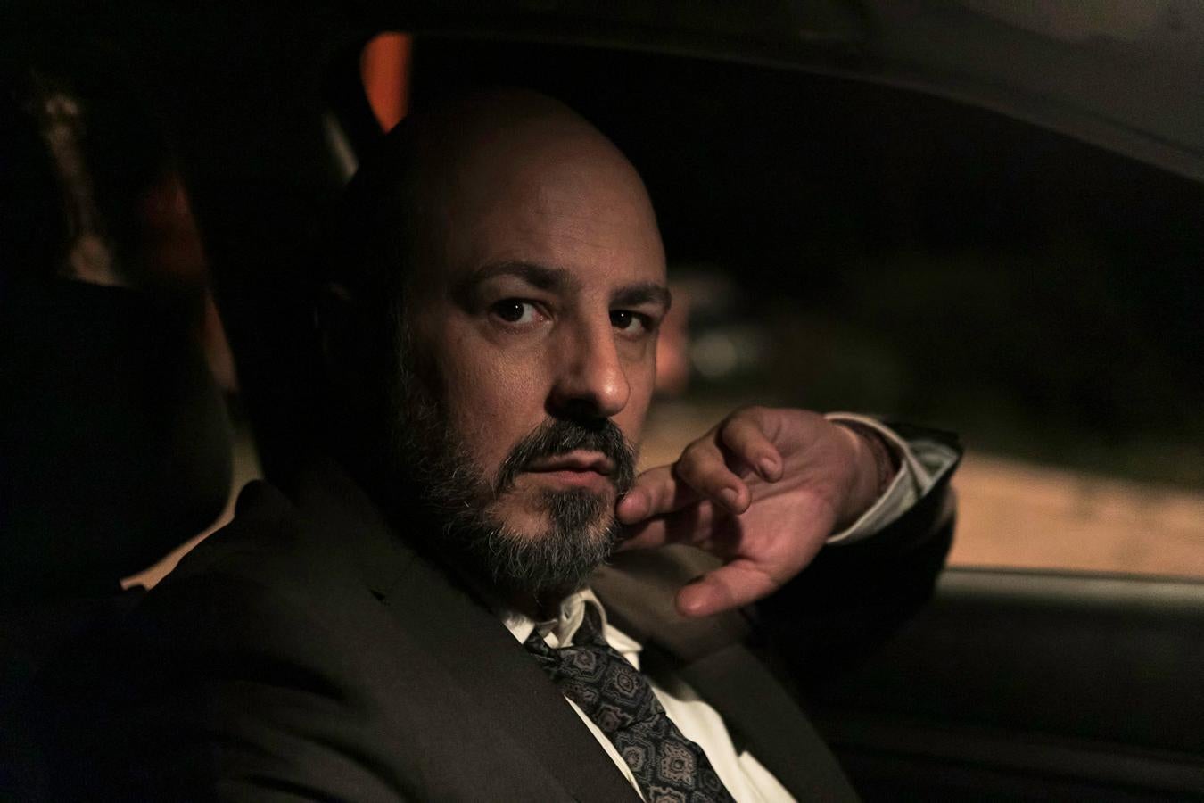 El actor Roberto Álamo, hace de Andrés Vargas en la serie, inspector de policía con mucho talento.