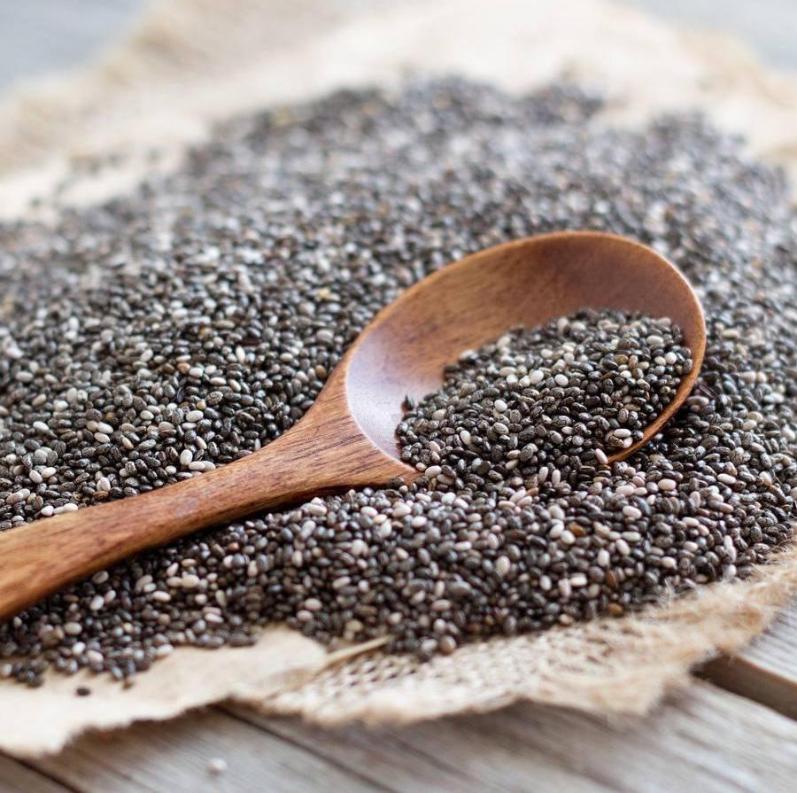 Su contenido en ácidos grasos omega 3, con efecto antiinflamatorio, ayuda también a compensar la inflamación que producen otros alimentos.