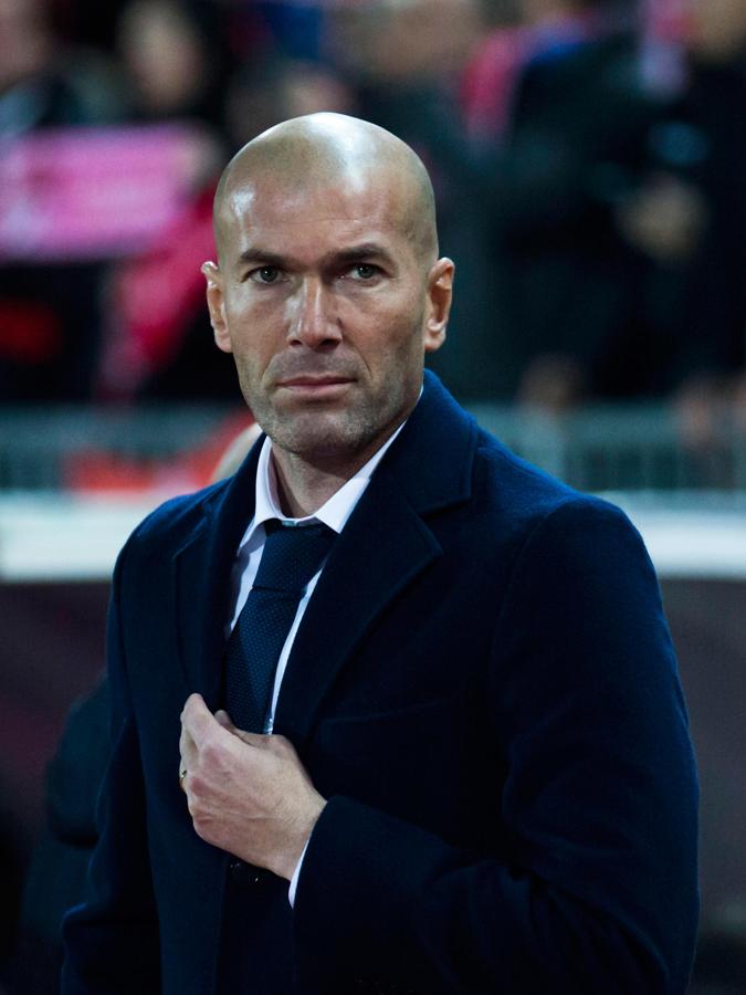 El ex entrenador del Real Madrid, Zinedine Zidane, en un partido ante el Granada.